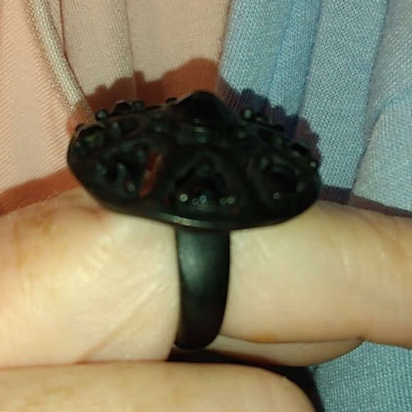 Ring - Picture 4 of 5